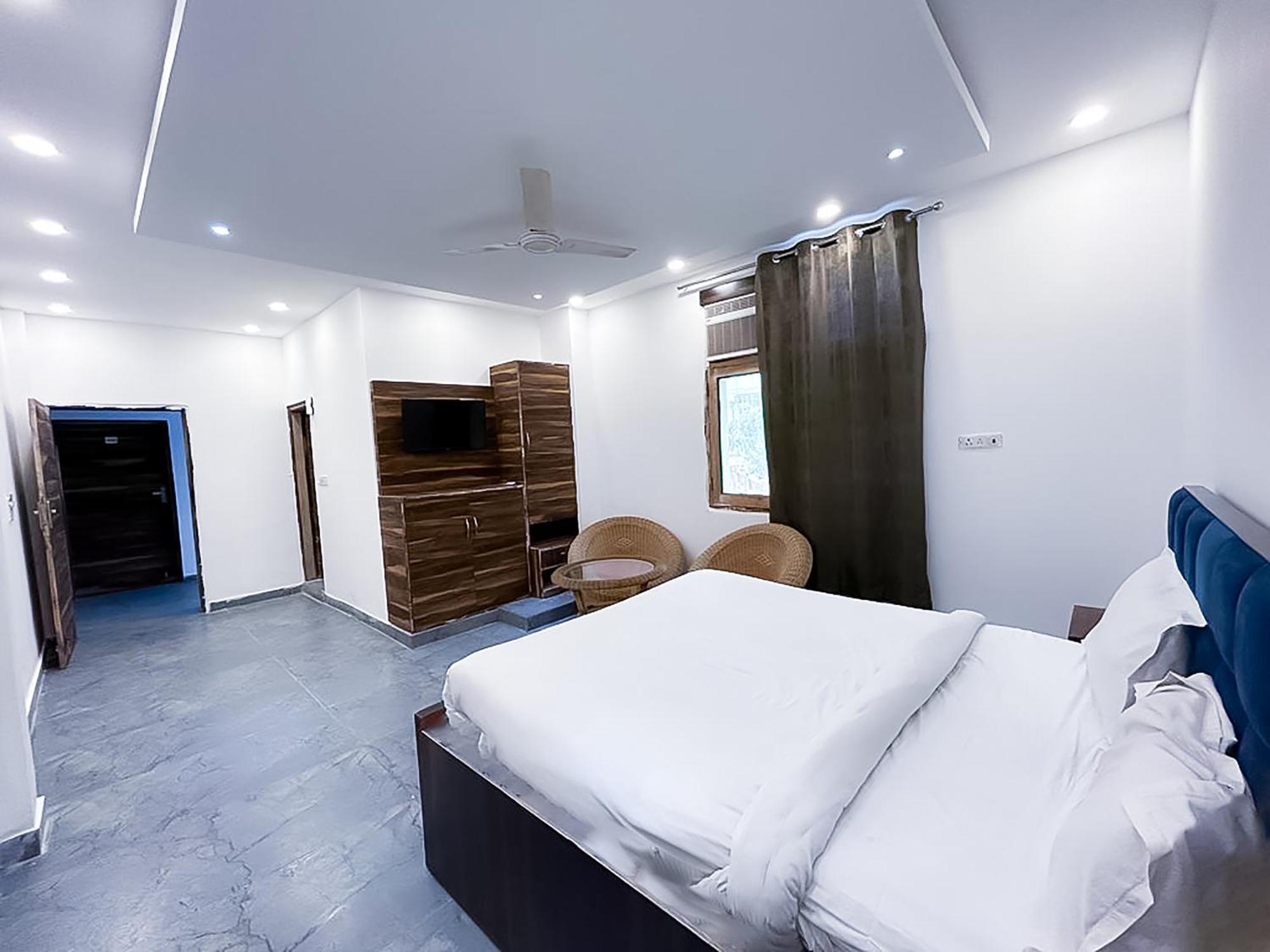 Hotel Js Garden - Near Jaypee Hospital Noida Exterior photo