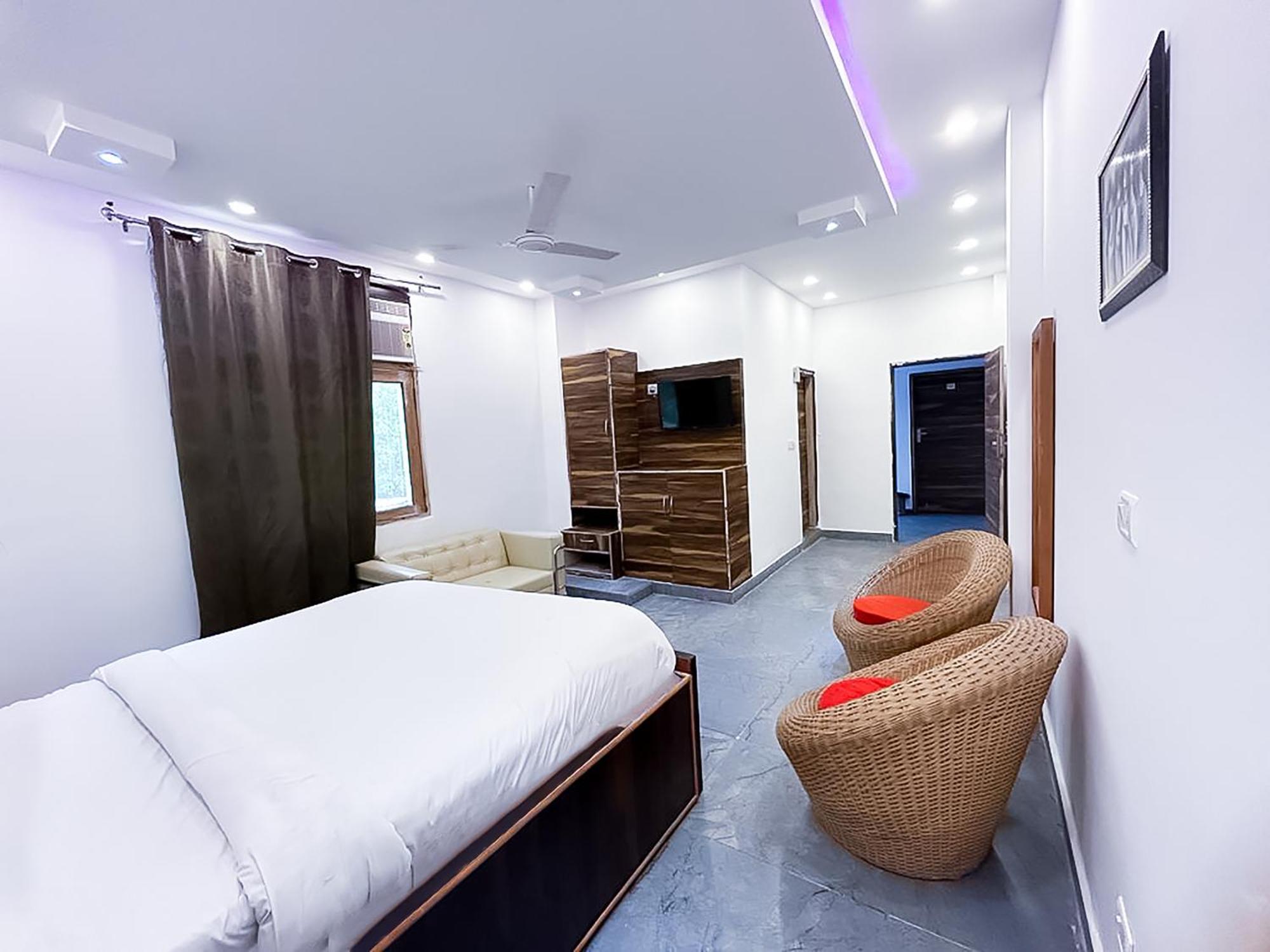 Hotel Js Garden - Near Jaypee Hospital Noida Exterior photo