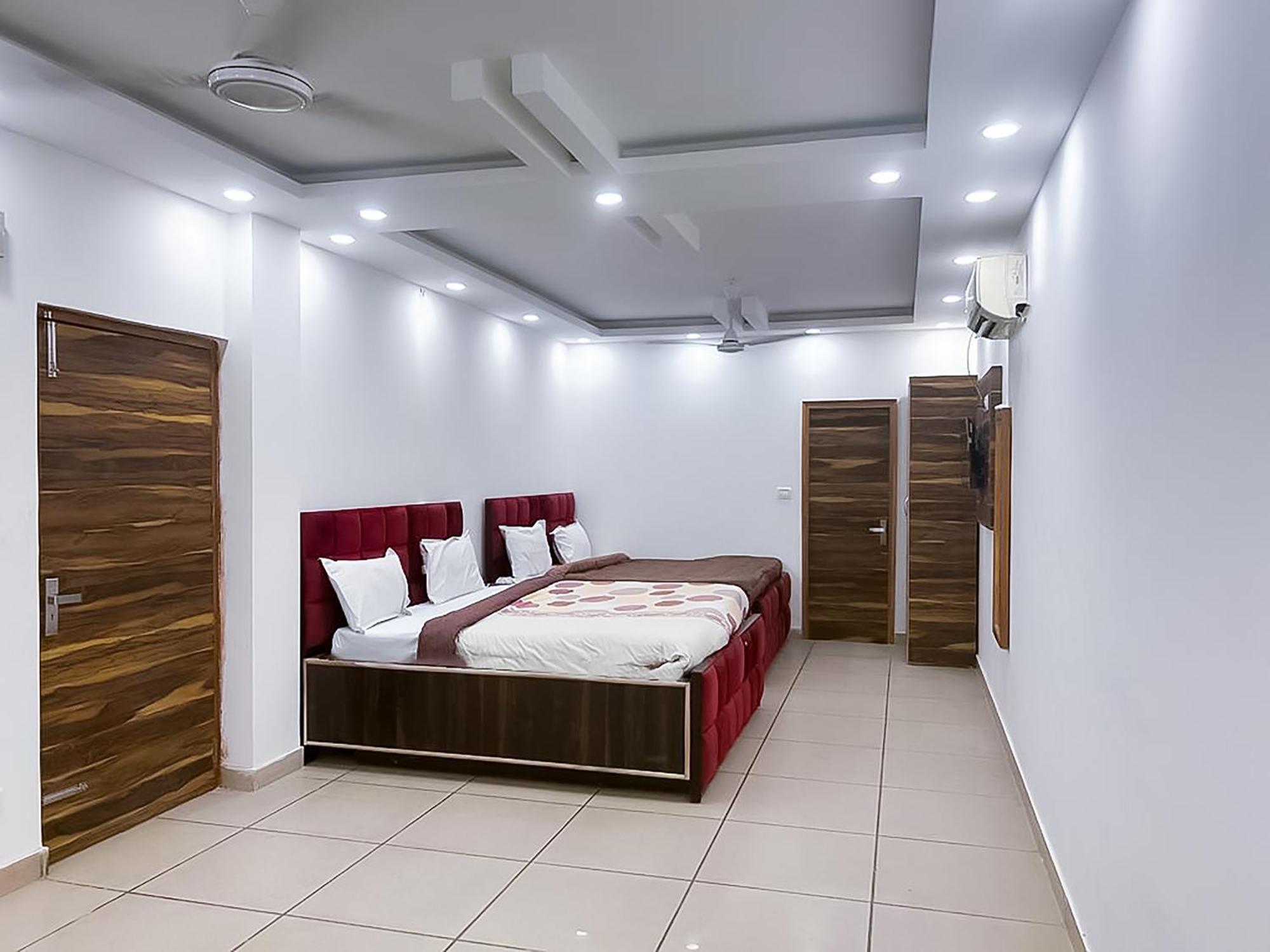 Hotel Js Garden - Near Jaypee Hospital Noida Exterior photo