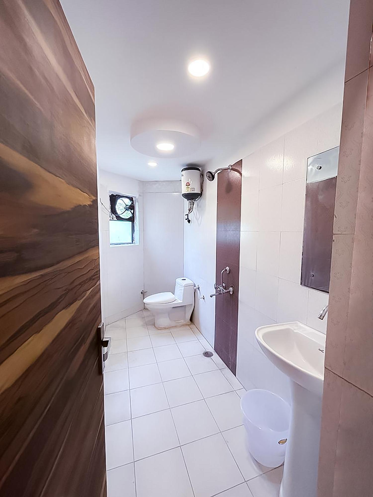 Hotel Js Garden - Near Jaypee Hospital Noida Exterior photo